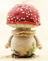 mushroom-man-crochet-pattern-pink-pumpkin-stud.jpeg