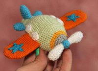 airplane-free-crochet-amigurumi-pattern.jpeg