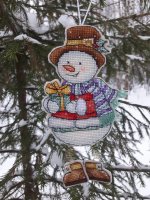 Snowman with a gift.jpg