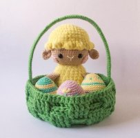 Hobbii Friends - Lemon Yarn Creations - Lily the Easter Lamb 2021.jpg