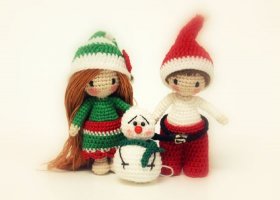 Pink Mouse Boutique - Christmas dolls.JPG