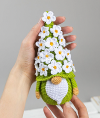Mufficorn_Gnome with flowers_Mothers day_Crochet pattern_English.png