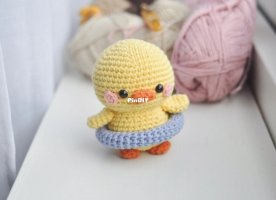 EmSacrochet Grace the duck.jpg