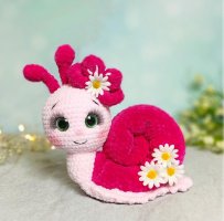 Anastasia Erokhina (@magic_mir_toys) -  Snail.jpg