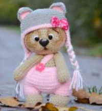 maci cicasapkában.PNG