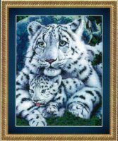 KK99323 White Tigress and Cub.jpg
