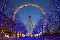 300px-London_Eye_Twilight_April_2006.jpg