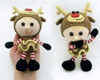 LittleOwlsHut baba szarvas ruhában Doll in a reindeer outfit.jpg