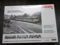 39988-Vitrinenmodell-Schienenbus-mit-Bei.jpg