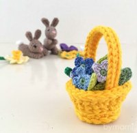 Easter_basket_with_flowers.jpg