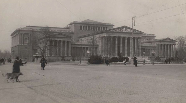 Szepmuveszeti_Muzeum_1920_as_evek.jpg