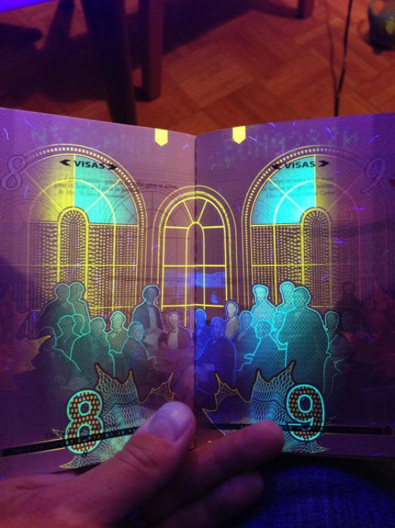 what-the-new-canadian-passport-looks-like-under-a-black-light-080443.jpg