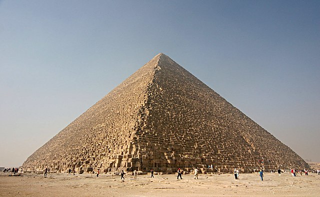 640px-Kheops-Pyramid.jpg